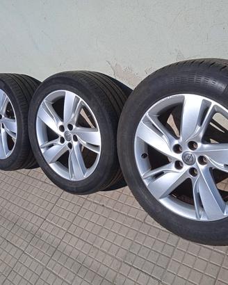 Set di quattro ruote Opel Corsa, Astra ecc 