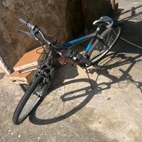 Bici usata e tenuta ferma