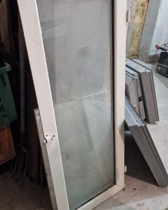 Finestra alluminio con doppio vetro 53×126,5