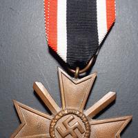 TERZO REICH CROCE AL MERITO DI GUERRA 