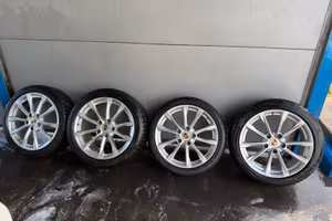 Cerchi Originali Porsche 19” + PZero Invernali NEW
