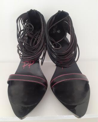 sandali neri BB con impuntatura fuxia tg.38