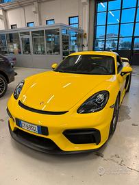 Porsche 718 GT4