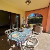 Villetta con giardino al centro