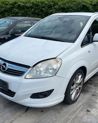 Ricambi usati per Opel Zafira 1.8 16v 2007 Z18XER