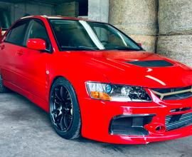 Mitsubishi lancer evo 9