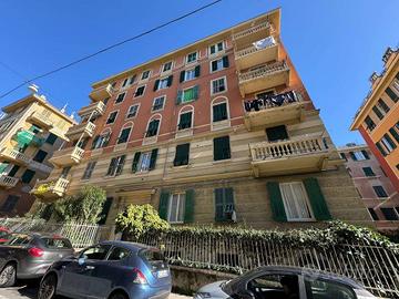 Appartamento di 100 m² con 4 locali a Genova