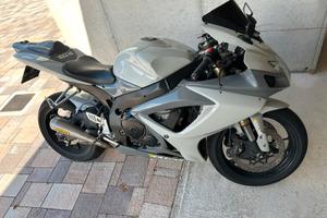 Suzuki GSXR 600 K7