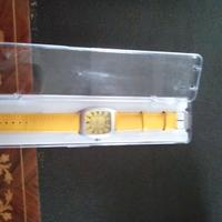 Coppia orologi rettangolari giallo e blu quarzo