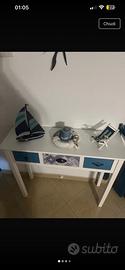 Console compelta di oggettiatuca