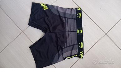 Pantaloncino Venum da allenamento MMA