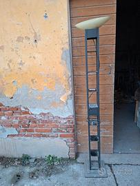 lampada da terra piantana portacd