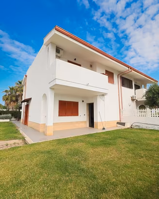 Rifinita Villa a due passi dal mare in Viale Ionio