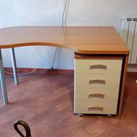 Scrivania Angolare Ergonomica con Cassettiera