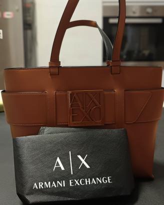 Borsa Armani Exchange
