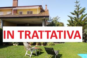 PORZIONE DI BIFAMILIARE A ANZIO