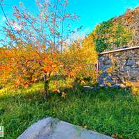 Chalet con corte e terreno a Sant'Alfio (CT)