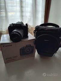 Fotocamera Reflex Canon EOS 750D + Obiettivo 18-55