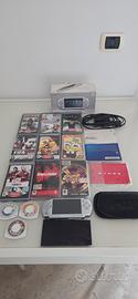 psp 2004 ice silver  box + giochi 
