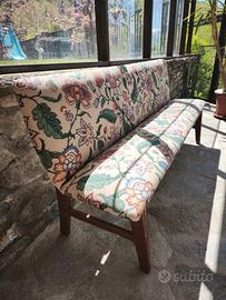 Panchina in legno imbottita