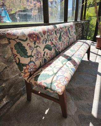 Panchina in legno imbottita