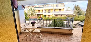 Bilocale c/terrazzo in residence c/piscina rif.102