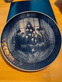 Piatto Royal Copenaghen 1983 originale