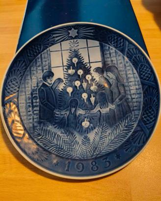 Piatto Royal Copenaghen 1983 originale