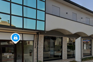 Spazio commerciale per negozi o uffici