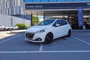 Peugeot 208 PureTech 82 5 porte Allure