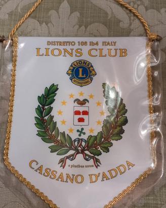 Gagliardetto ufficiale del Lions Club Cassano d'Ad
