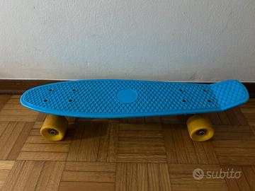Skateboard roces azzurro e giallo