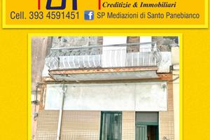 Singola cortile terrazzo low-cost