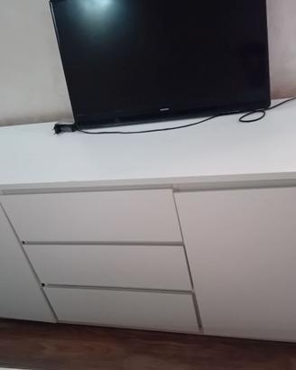 Mobile bianco