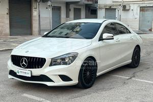 MERCEDES CLA 200 d Premium
