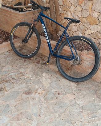 Bicicleta MB GIANT 