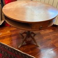Tavolino in legno tondo