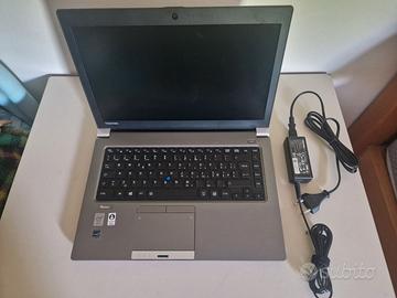 Pc TOSHIBA con Pro windows8