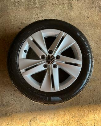 Cerchi golf 8 con pneumatici nuovi