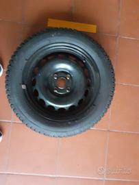 Gomme chiodate con cerchi 165/65r15