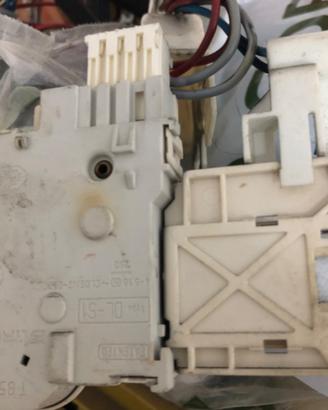 Serratura oblò lavatrice Zoppas