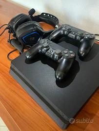 Playstation 4 + 2 joystick + cuffie da gaming