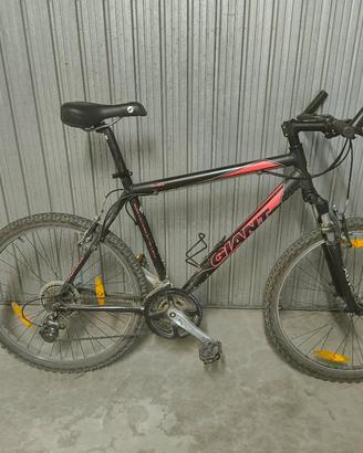 Mountain Bike Giant Aluxx 6000 26"