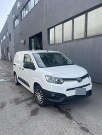 Toyota ProAce City 1.5D 2023 – 70.000 km – 3 posti
