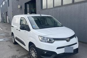 Toyota ProAce City 1.5D 2023 – 70.000 km – 3 posti