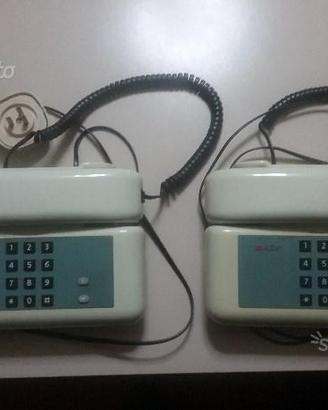 Set di Telefoni vari da tavolo anni 70-80