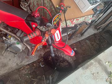 Pit bike