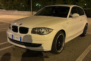 BMW serie 1 - bianca