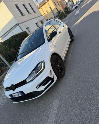 Volkswagen Golf MK7.5 1.0 TSI 115 CV R-line