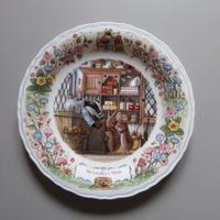 Piatto Foxwood Tales. Mr Gruffey's Shop. Wedgwood.